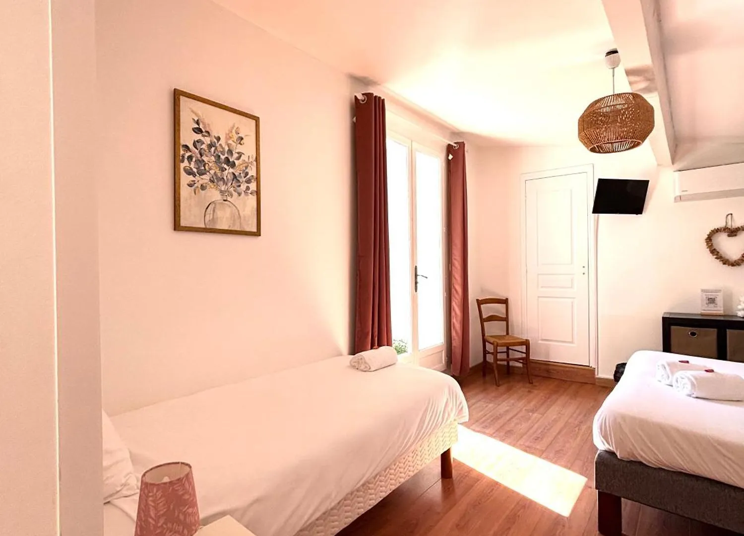 Hotel Restaurant La Desirade Saint-Desirat
